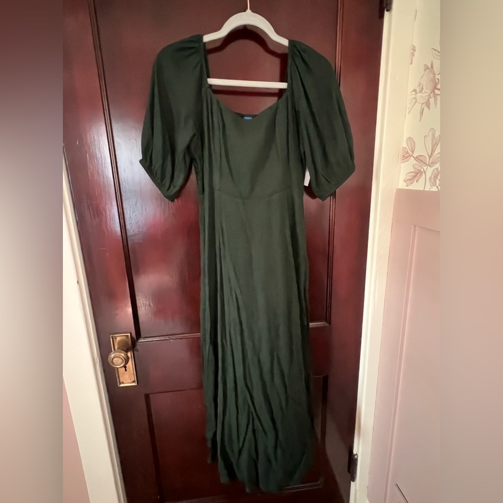 NWT Elegant Green Maxi Dress